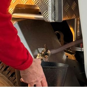 A4W Hilux 4WD – 2-5 Berth Water A4W Hilux 4WD – 2-5 Berth Water