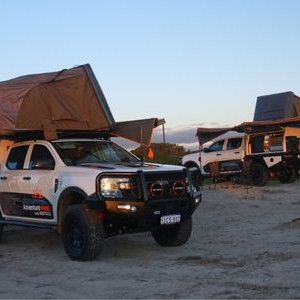 AW4 – RTT 4WD – 2-5 Berth Exterior 2