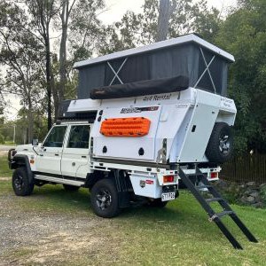 OL 4WD Landcruiser – 2-5 Berth AU Exterior Rooftop Tent Up Ladder OL 4WD Landcruiser – 2-5 Berth AU Exterior Rooftop Tent Up Ladder