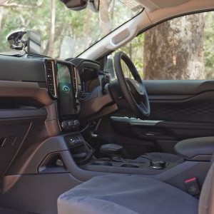 aw4-4wd-car-au-cab-seat