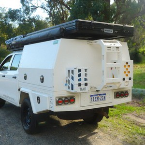 GC Toyota Hilux 4WD – 2-5 Berth AU rear three-quarter canopy view