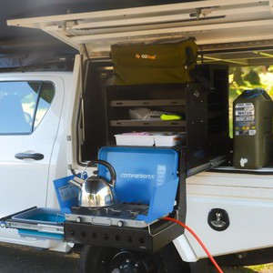 GC Toyota Hilux 4WD – 2-5 Berth AU slide-out camp kitchen