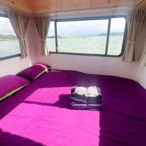 Jucy Chilld Big Kahuna 6 Berth AU Rear Bed Lake View